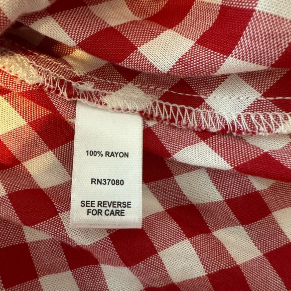 New, no tags, red and white gingham top. - Picture 4 of 4